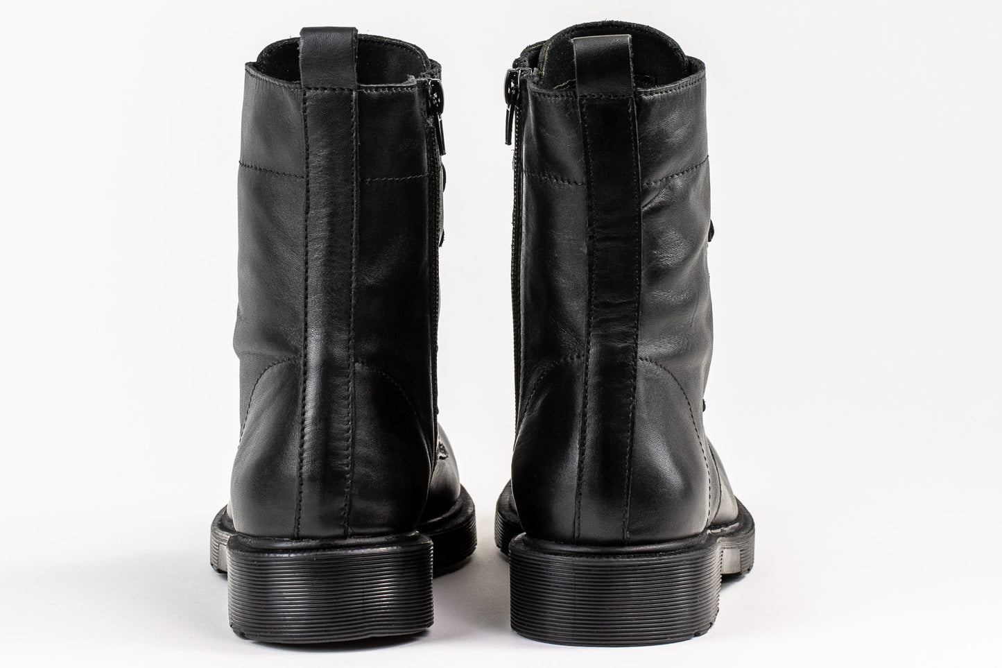 Luxemburg : Flat Ankle Boots For women