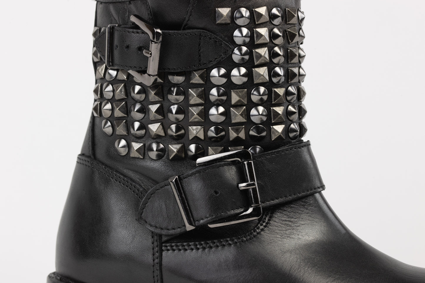 Belgrade : Black Antique Leather Boots For women