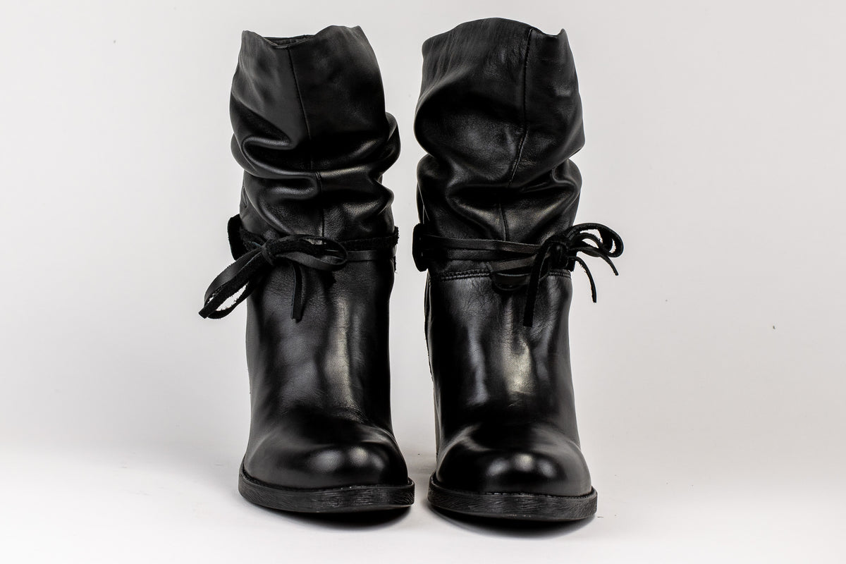 Vienna black leather boots, front view of pair